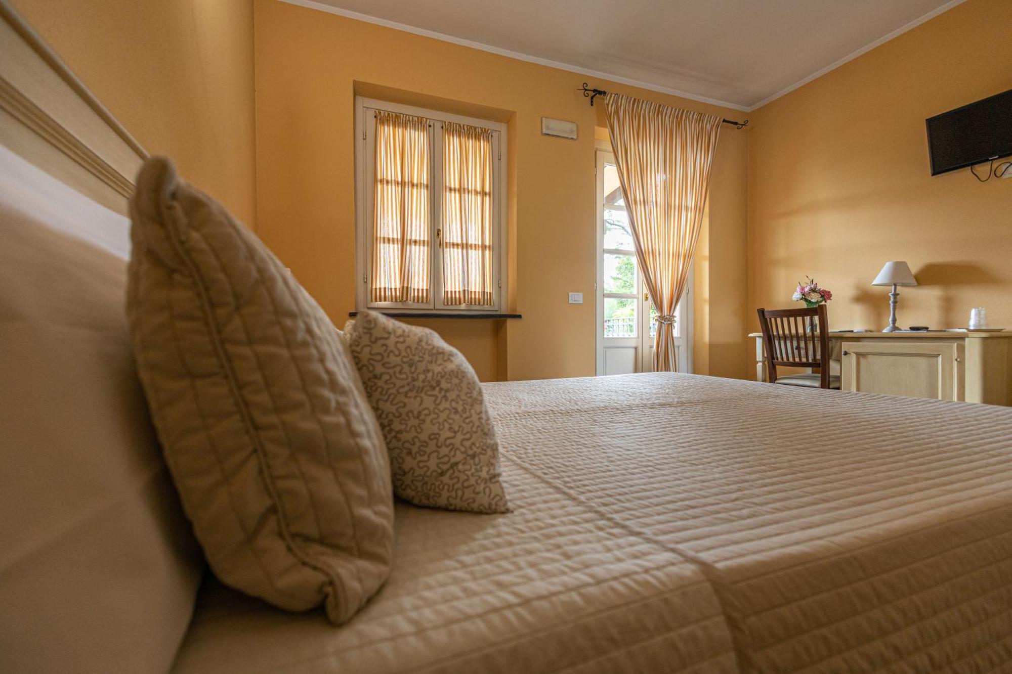 Albergo La Luna Sarzana Exterior photo